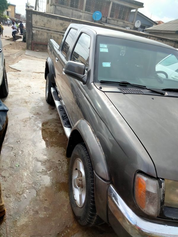 Thumbnail 4 of 2000 Nissan Frontier
